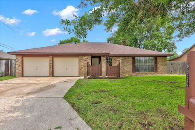 6990 Shanahan Dr., House other with 4 bedrooms, 2 bathrooms and null parking in Beaumont TX | Image 2