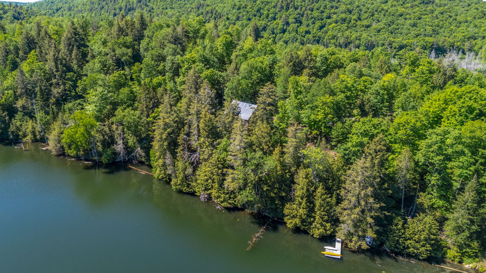 Residential in Grenville-sur-la-Rouge 2