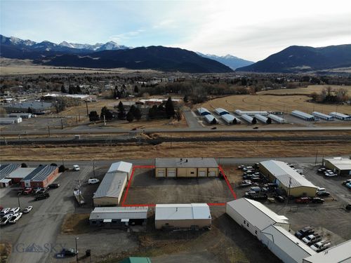1204 W Front St, Livingston, MT, 59047-1642 | Card Image