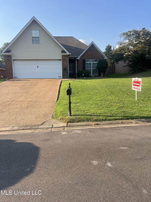 555 Lincolns Dr, Brandon, MS, 39042-8488 | Card Image