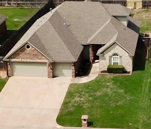 9217 Forest Cove Cir, Midwest City, OK, 73130-3400 | Card Image