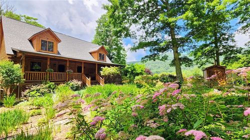 487 Klonteska Dr, Banner Elk, NC, 28604-7030 | Card Image