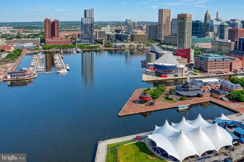 2303-300 International Dr, BALTIMORE, MD, 21202-4981 | Card Image