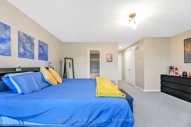 43 Sassafras Cir, House attached with 4 bedrooms, 4 bathrooms and 2 parking in Thornhill ON | Image 23