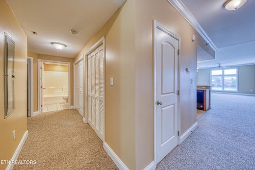 509-3001 River Towne Way, Knoxville, TN, 37920-2687 | Card Image