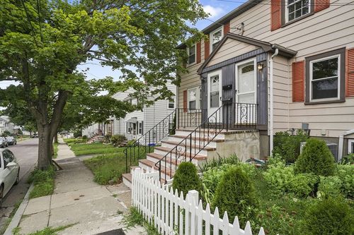 37-37 Regent Rd, Malden, MA, 02148-7522 | Card Image