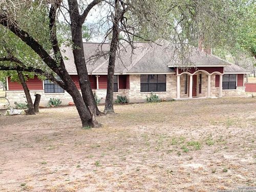118 Willow Creek Dr, Floresville, TX, 78114-9229 | Card Image