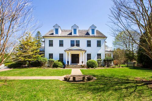 31 Paquatuck Ave, East Moriches, NY, 11940-1205 | Card Image