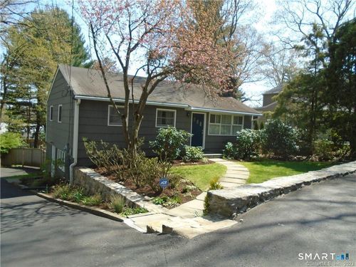 19 Hickory Dr, Westport, CT, 06880-3807 | Card Image