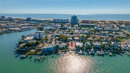 11075 3rd St E, Treasure Island, FL, 33706-4768 | Card Image