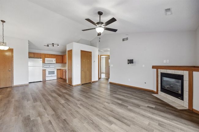 UNIT-11 - 620 Colton Cir Ne, Condo with 2 bedrooms, 1 bathrooms and null parking in Cedar Rapids IA | Image 4