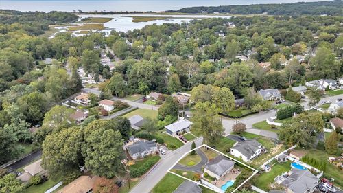 207 Juniper Rd, Kings Park, NY, 11754-3015 | Card Image