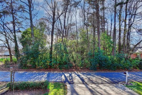 1023 James St, Charlotte, NC, 28216-1631 | Card Image