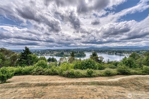 unit-203-3330 Narrows View Ln Ne, Bremerton, WA, 98310-6656 | Card Image