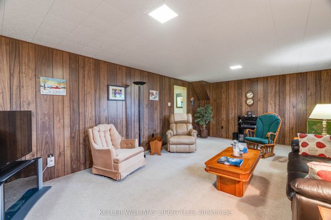 60 James St N, House other with 3 bedrooms, 2 bathrooms and 2 parking in Forest ON | Image 26