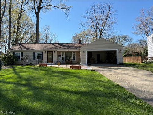 254 Vinewood Dr, Avon Lake, OH, 44012-1462 | Card Image