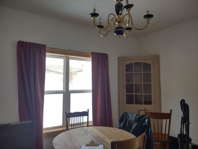 Dining room with built-in | Image 27