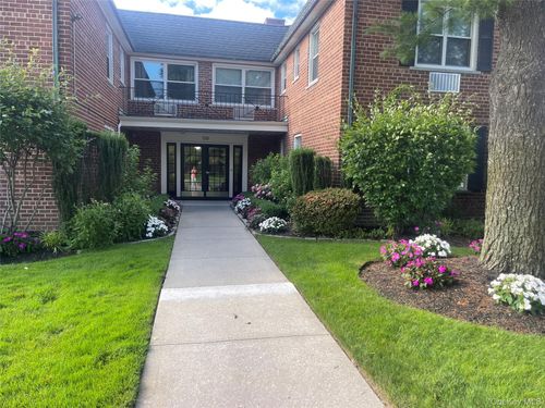 1-dd-130 S Park Avenue, Hempstead, NY, 11570 | Card Image