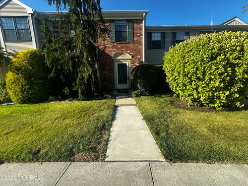 365-365 Bromley Pl, East Brunswick, NJ, 08816-5111 | Card Image