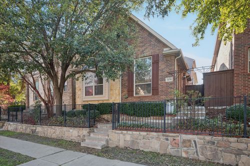 2470 Sunderland Ln, Lewisville, TX, 75067-6716 | Card Image