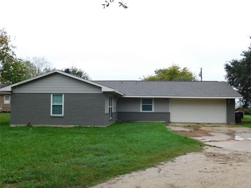 11024 S State Highway 71, El Campo, TX, 77437-6588 | Card Image