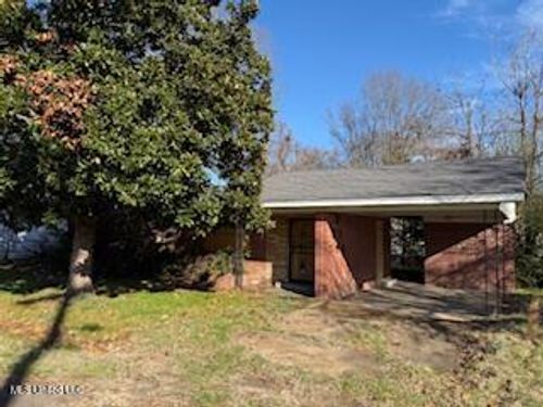 607 Miller Ave, Greenwood, MS, 38930-6417 | Card Image