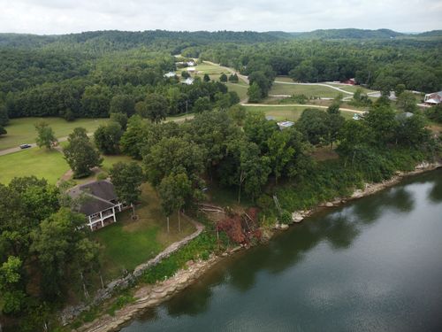 6 Old Savannah Rd, Clifton, TN, 38425 | Card Image
