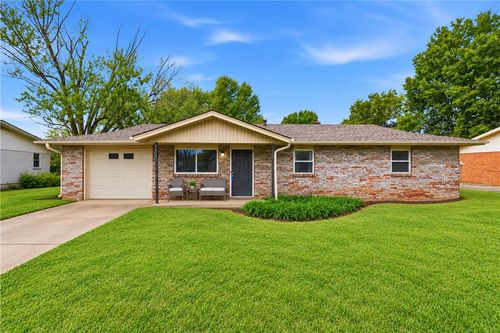 1104 Daline St, Springdale, AR, 72762-2786 | Card Image
