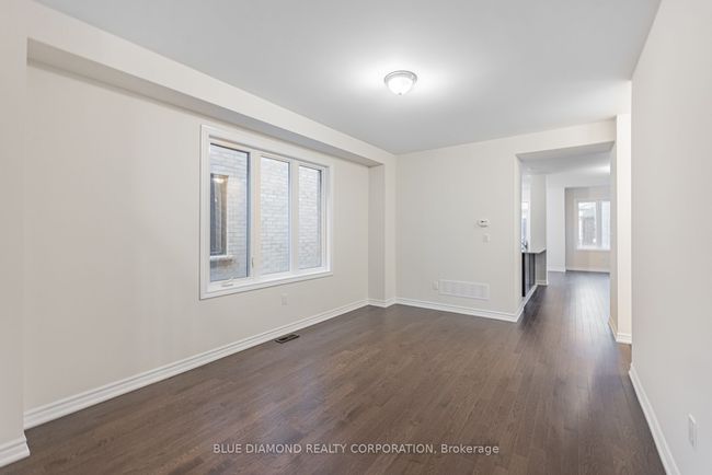 605 Bearberry Pl, House other with 4 bedrooms, 3 bathrooms and 1 parking in Milton ON | Image 9