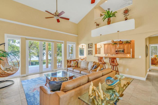 Living Room | Image 12