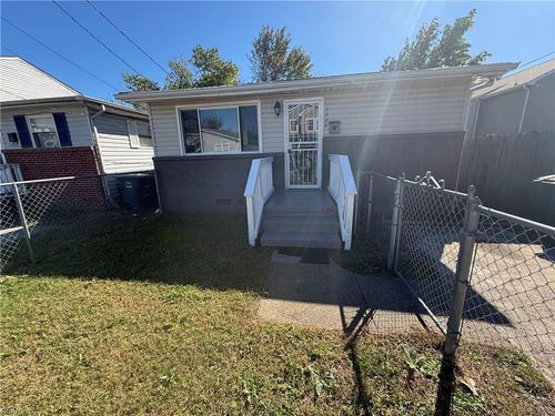 1724 Selden Ave, Norfolk, VA, 23523-1842 | Card Image