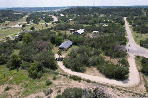 324 Suniland, Fredericksburg, TX, 78624 | Card Image