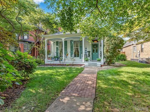 817 Saint Louis St, Edwardsville, IL, 62025-1428 | Card Image
