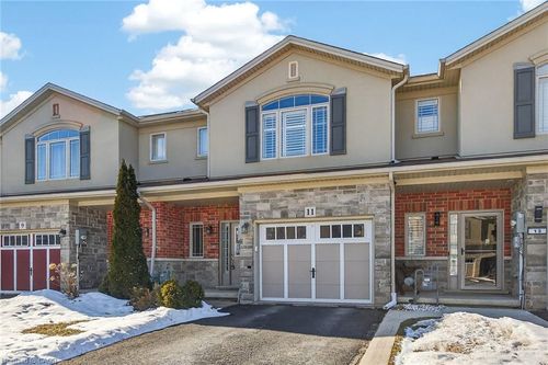 11 Hitching Post Ridge, Binbrook, ON, L0R1C0 | Card Image