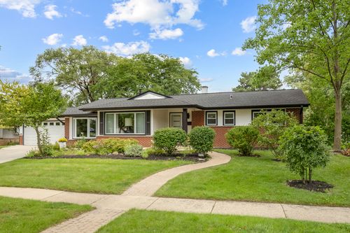 298 Peach Tree Ln, Elk Grove Village, IL, 60007-4022 | Card Image