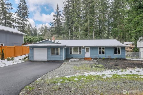 42921 Se 168th Pl, North Bend, WA, 98045-9645 | Card Image