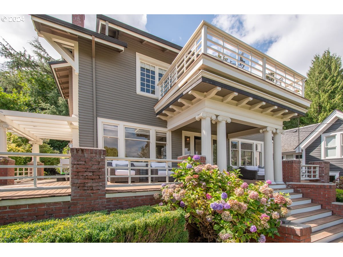 Elizabeth St, Portland, OR 97201