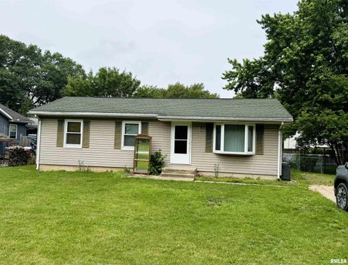 10333 Evergreen Dr, Manito, IL, 61546-8782 | Card Image