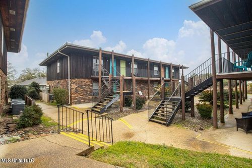 121-1550 E Second St, Pass Christian, MS, 39571-3145 | Card Image