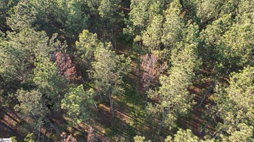 09 Garlington Rd, Mountville, SC, 29370-4404 | Card Image