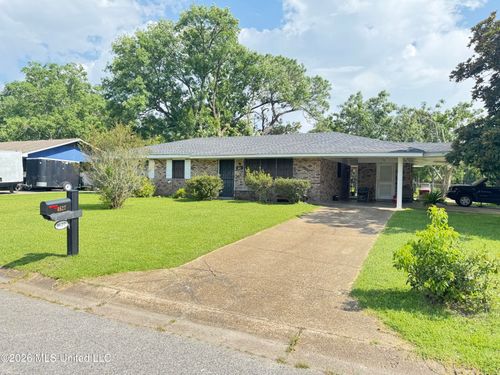 4627 Redstart Dr, Gulfport, MS, 39501-7247 | Card Image