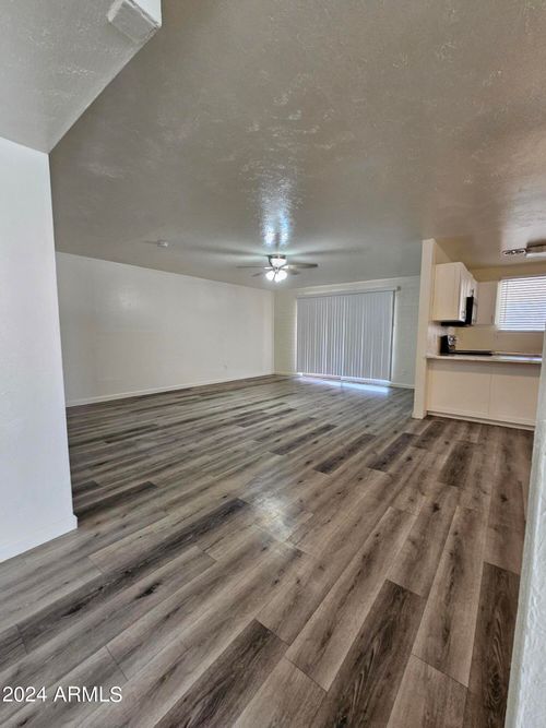 4407 W Monterey Way, Phoenix, AZ, 85031-3829 | Card Image