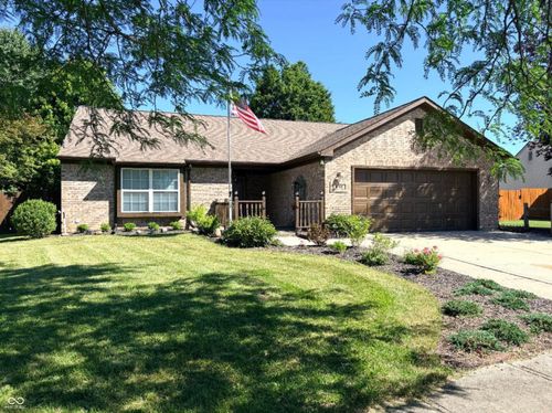 890 Millbrook Dr, Avon, IN, 46123-7454 | Card Image