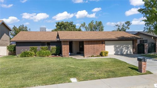 44154 Planet Cir, Lancaster, CA, 93536-6041 | Card Image