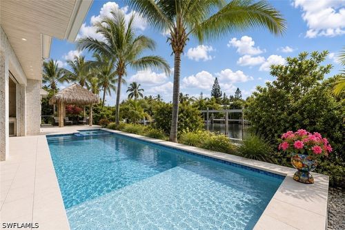 1571 Bonita Ln, NAPLES, FL, 34102-1516 | Card Image