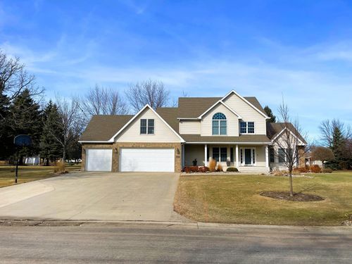1504 Oakwood Ave, Wahpeton, ND, 58075-3553 | Card Image
