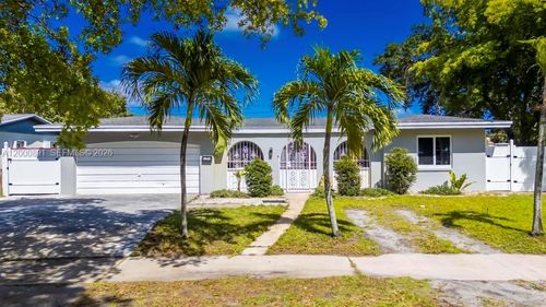 1301 N 74th Ter, Hollywood, FL, 33024-5305 | Card Image
