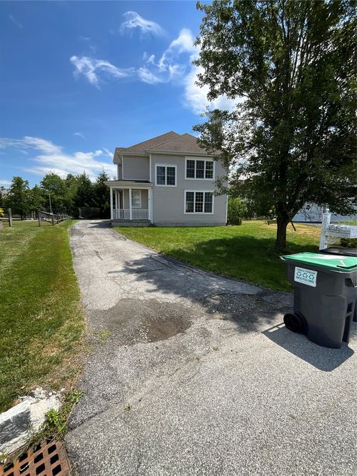 6 Blackmoor Cir, Highland Mills, NY, 10930-8310 | Card Image