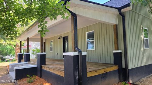 1006 Monroe St, Sweetwater, TN, 37874-2035 | Card Image