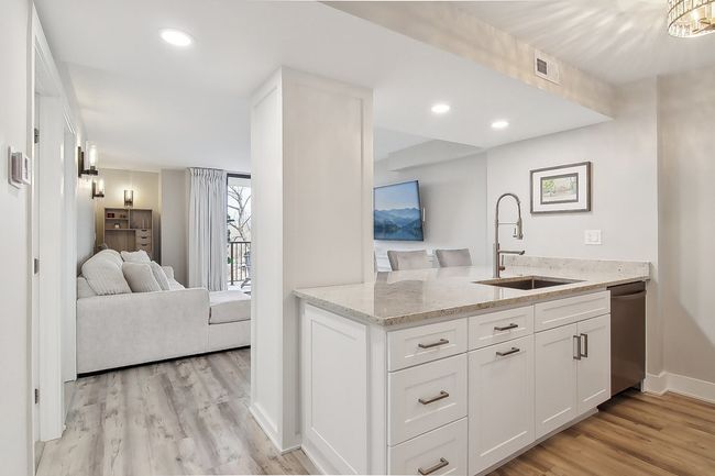 UNIT-312 - 509 Aurora Ave, Condo with 2 bedrooms, 1 bathrooms and 2 parking in Naperville IL | Image 7